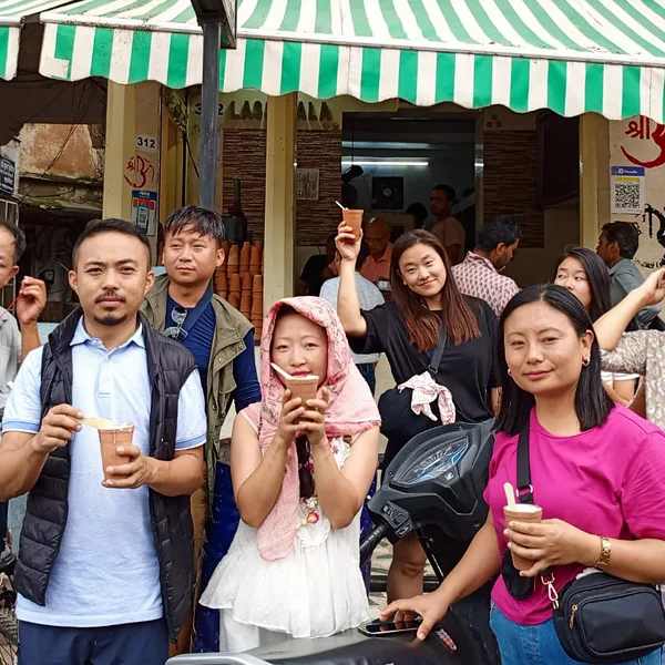 Satisfying Foodie's Taste-Buds